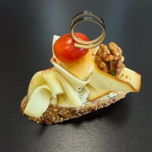 Kanapka 3 druhy sýrů, catering pro firmy, Beroun