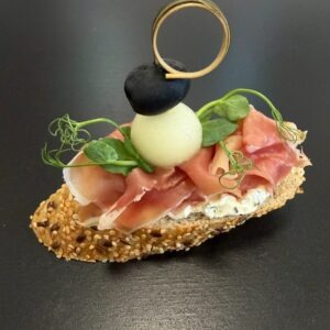 Kanapka s parmskou šunkou - catering pro firmy i na soukromé oslavy